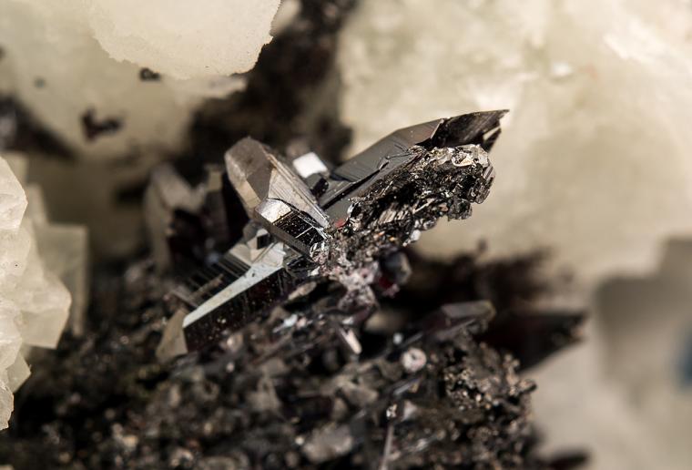 PROUSTITE on PYRARGYRITE with FLUORITE